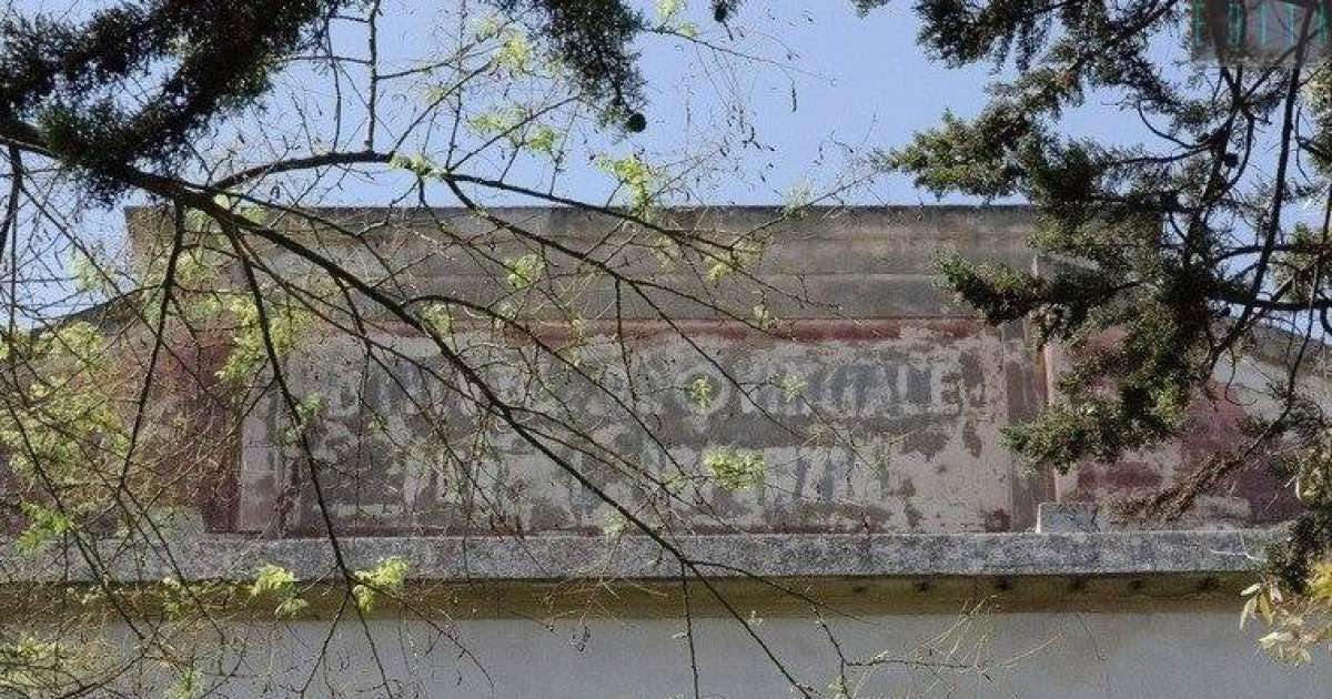 Viaggio nell'ex brefotrofio di Bari, l� dove sopravvivono i ricordi dei bimbi abbandonati